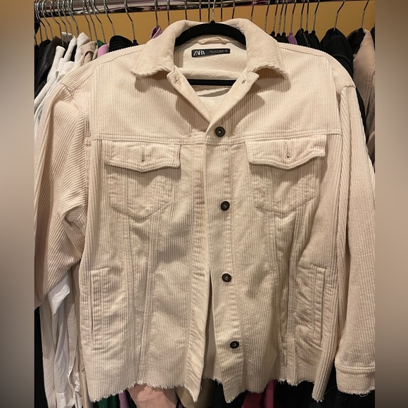 Button down shirt - Picture 2 of 3